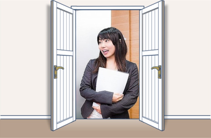 転職後の女性社会人イメージ