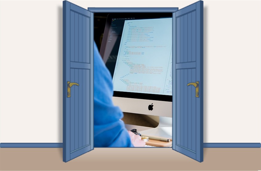 PCで作業をするSIerのイメージ